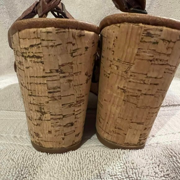 Size 8M - Crown Vintage - Brown Wedge Sandals - Picture 4 of 5